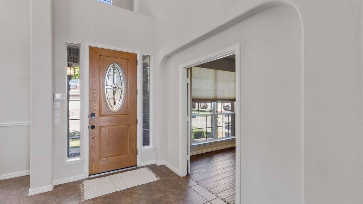 Keller House | TCH - Spacious 4bd/3.5ba in Fort Worth with Office