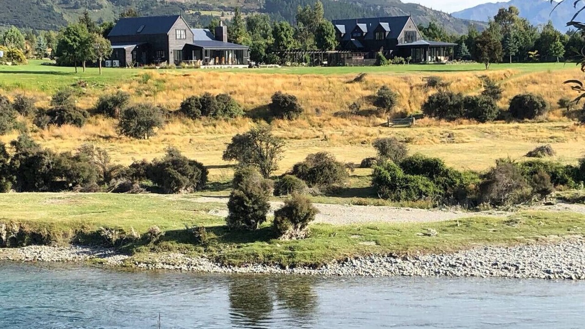 Wanaka House | Te Awa Lodge Riverside retreat