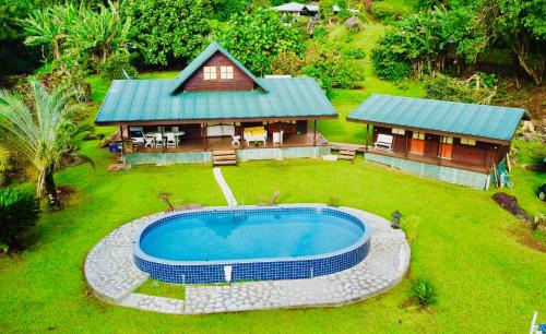 Teahupoo House | Te Fare Manulani