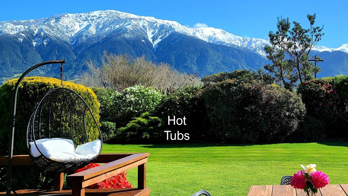 Kaikoura House | Te Mahuru Retreat Kaikoura. 2 Hot Tubs, Outstanding Views, Space to Play & Relax