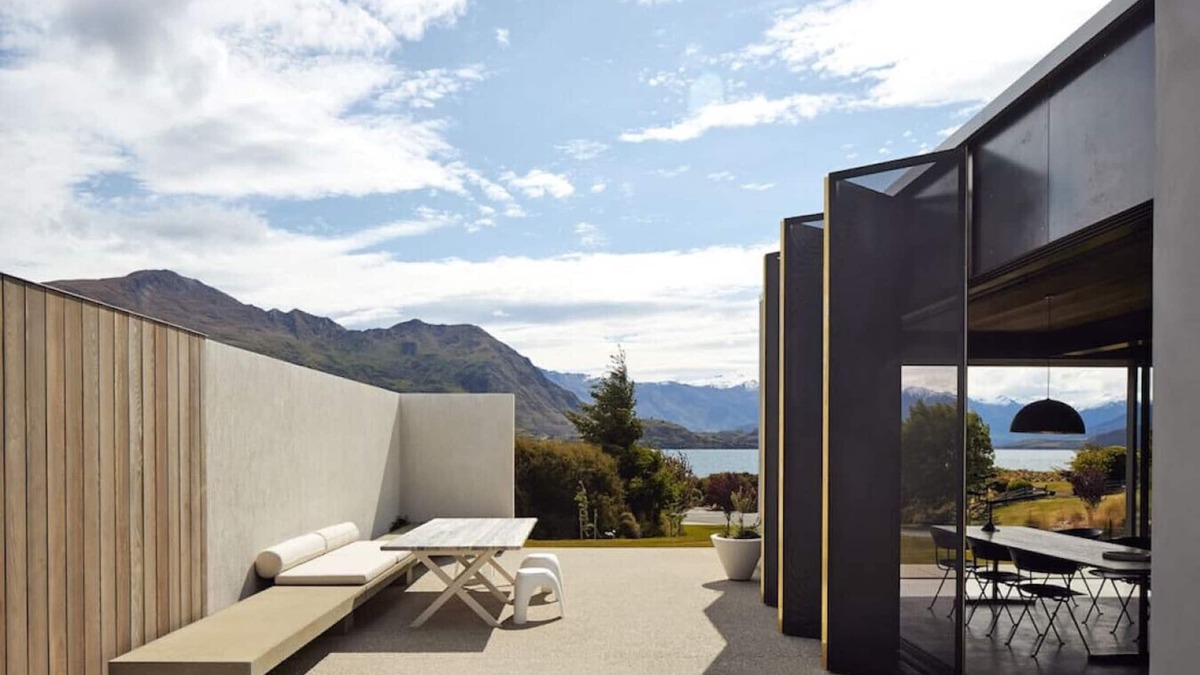Wanaka Villa | Te Pakeke | Couple's retreat | Close to lake