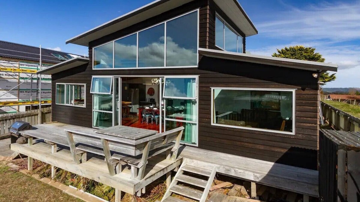Ohakune House | Te Tui Lodge, Ohakune - Modern 4 bed 2 bath modern with stunning mountain views