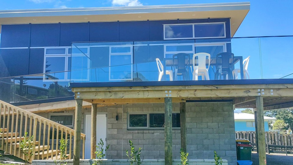 Pukehina House | Te Waatea "Relax by the water" Wheelchair Accessibility