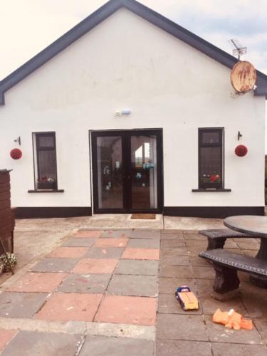 Quilty Apartment | Teach Beag Cois Tra