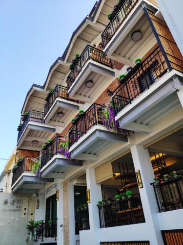 Xiaoliuqiu Bed & Breakfast | Teacher Cai Homeestay