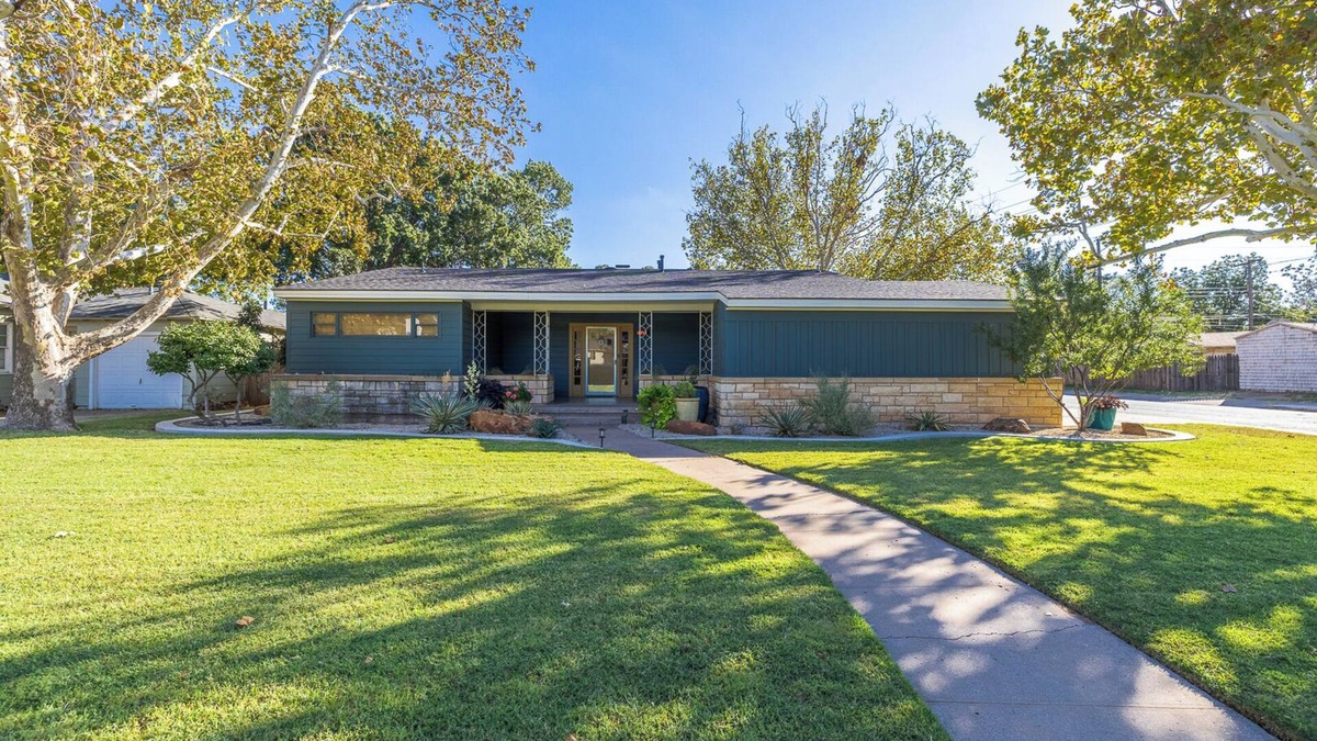 Tech Terrace House | Tech Terrace Cozy Quarters Two Bedroom