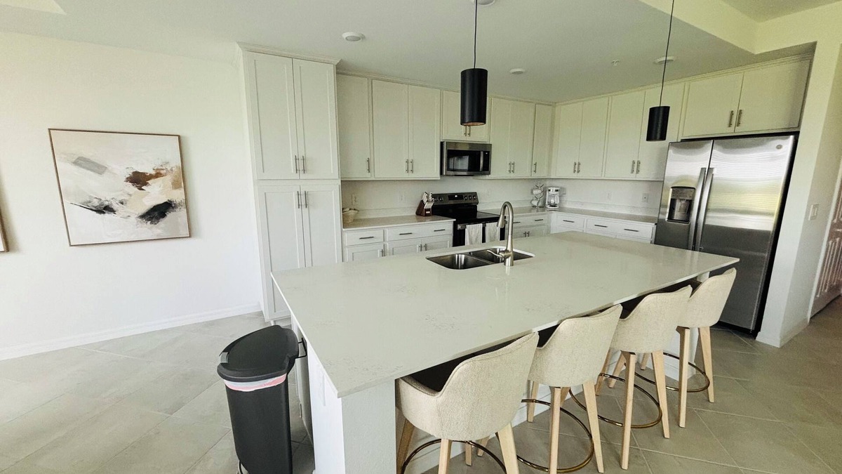 Venice Condo | Tee Times and Sunshine- Brand NEW 1st floor condo gated community in WPGCC