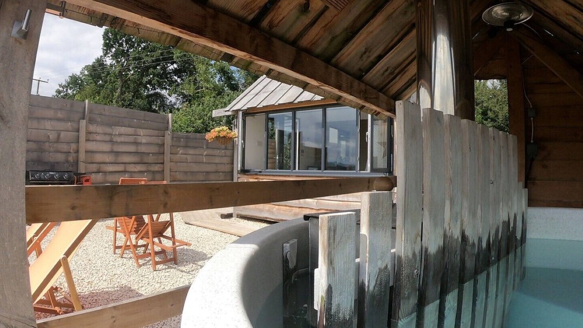 Maidwell Cabin | Teeny Weeny Deluxe