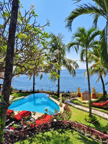 Sambirenteng Villa | Teluk Indah Beach & Pool Villa