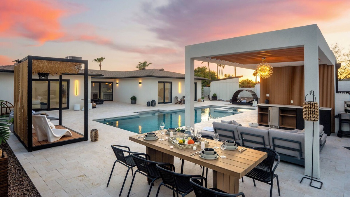 Tempe House | Tempe Luxe Hideaway: Pool, Spa, Sauna, Game Room, close to ASU and Downtown