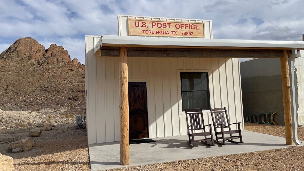 Study Butte-Terlingua Hotel | Ten Bits Ranch - Room # 17 - Post Office