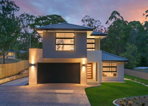 Tanah Merah House | Tenah Merah Estate - Secluded & Spacious Family Home, 2 min to M1 entrance, 3 min to Hyperdome Shopping Centre