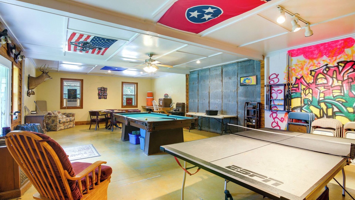 Fruitvale House | Tennessee Farm Vacation Rental w/Game Room!