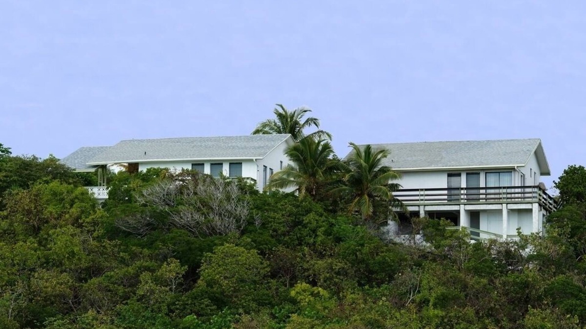 Stella Maris Villa | Tennis Villa 2 on Top of Breezy Hill