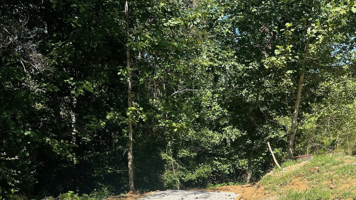Louisa RV Rental | Tent Camping Site 2 Sunset Point