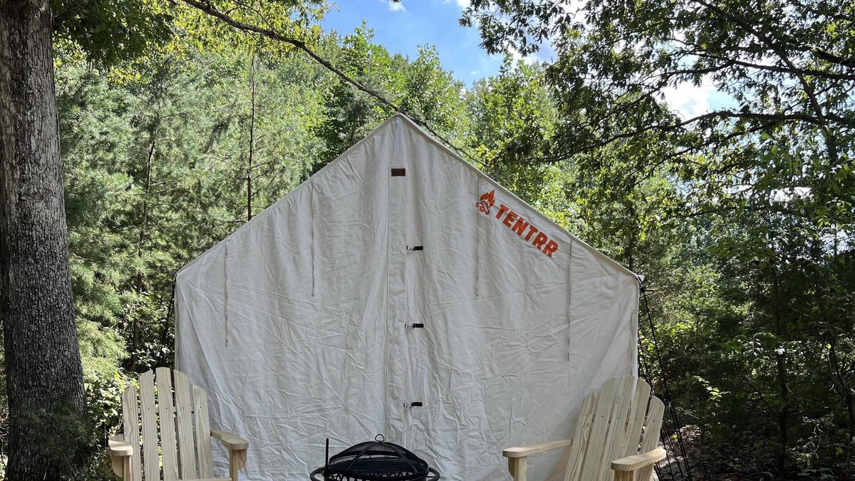 Livingston RV Rental | Tentrr Signature Site - Jeb's Escape- The Camp at Dearsville