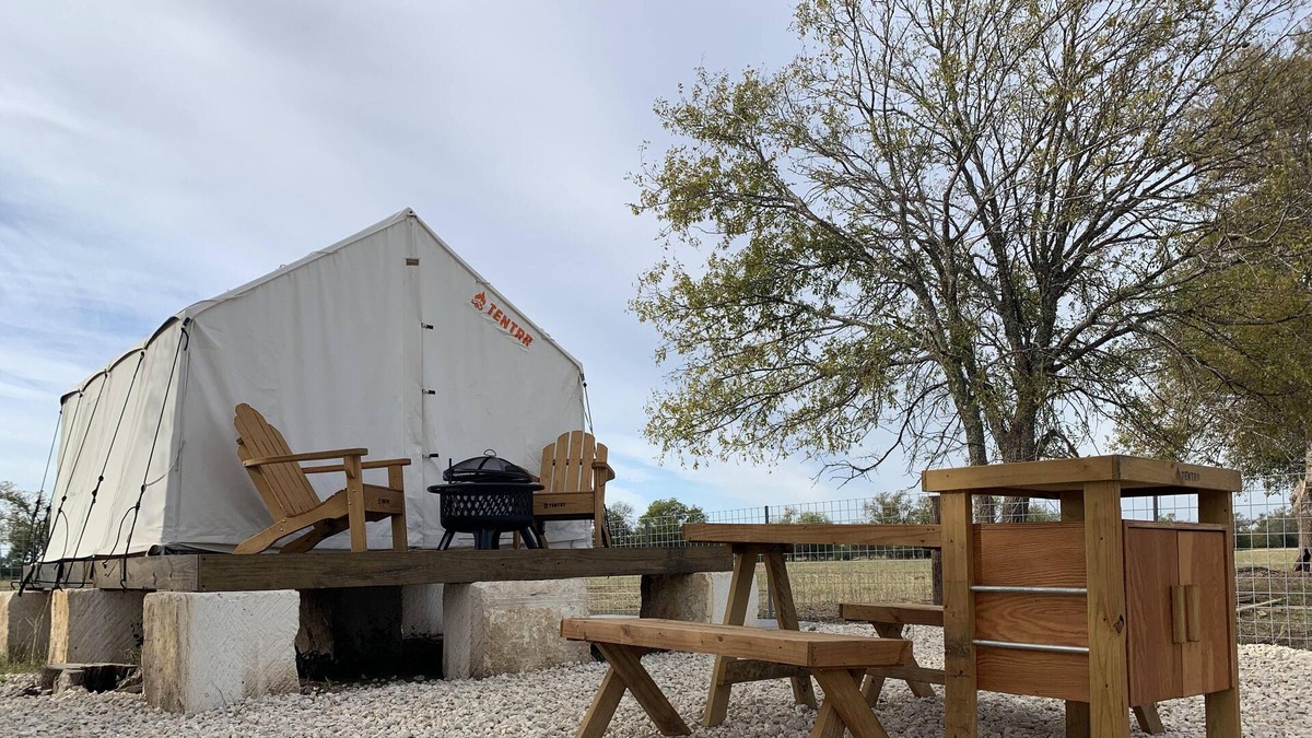 Hondo RV Rental | Tentrr Signature Site - Grassfield Farm Signature Site