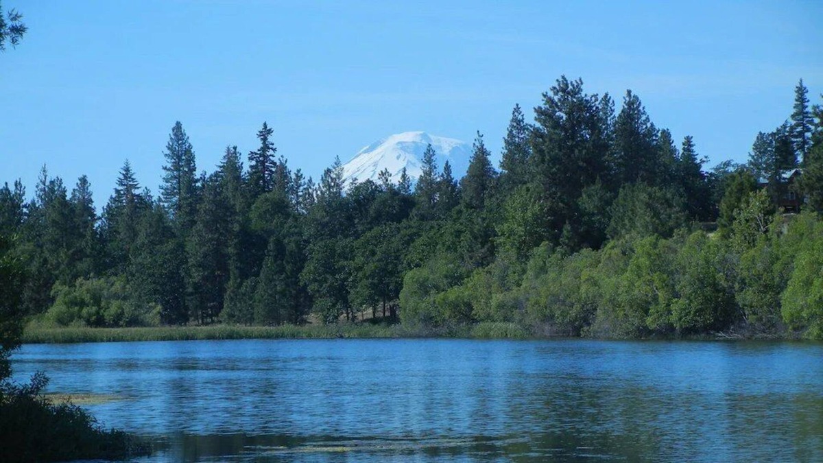 Lyle RV Rental | Tentrr Signature Site - Lakeside at Klickitat Ranch