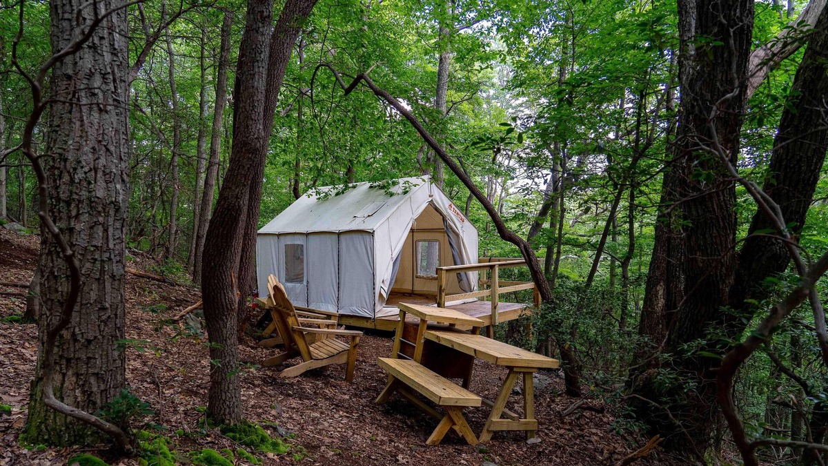 Gans RV Rental | Tentrr State Park Site - WV Coopers Rock State Park - Site E - Single Camp