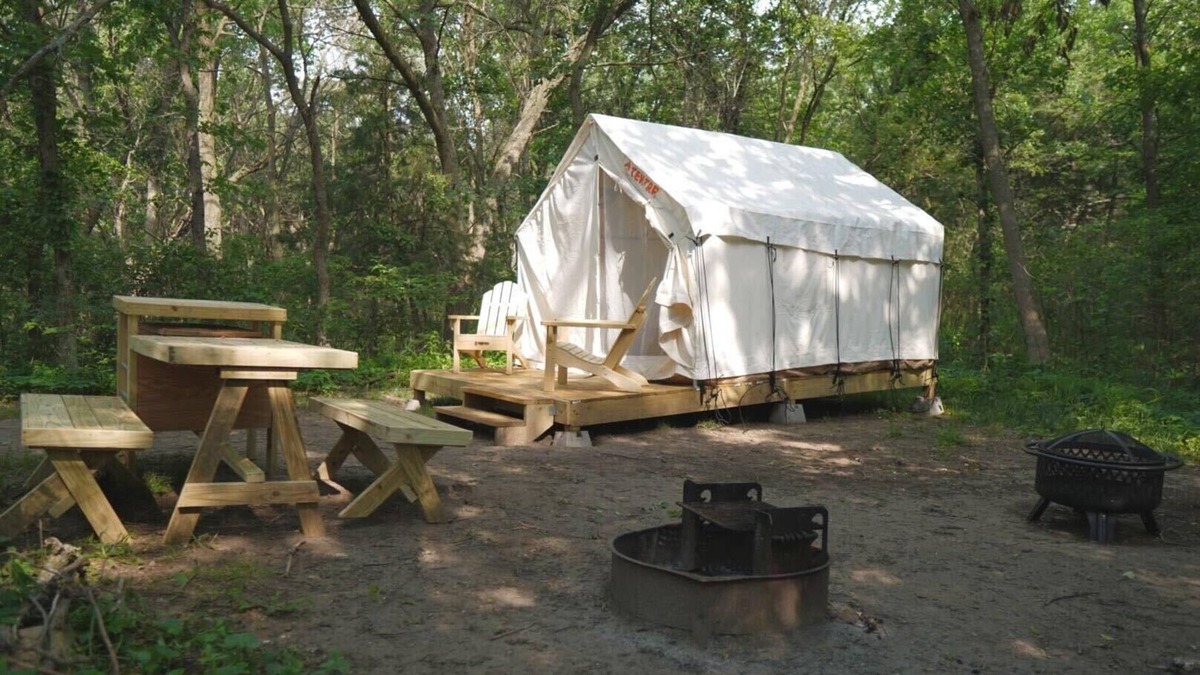 Burbank RV Rental | Tentrr State Park Site - Nebraska Ponca State Park – Buffalo Run E – Single Ca