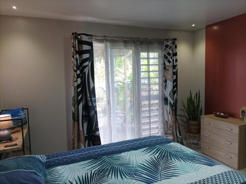 Taiarapu-Ouest House | Teonetere Iti