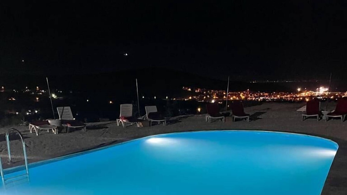 Cesme Ski Chalet | TepeLodge by Dura