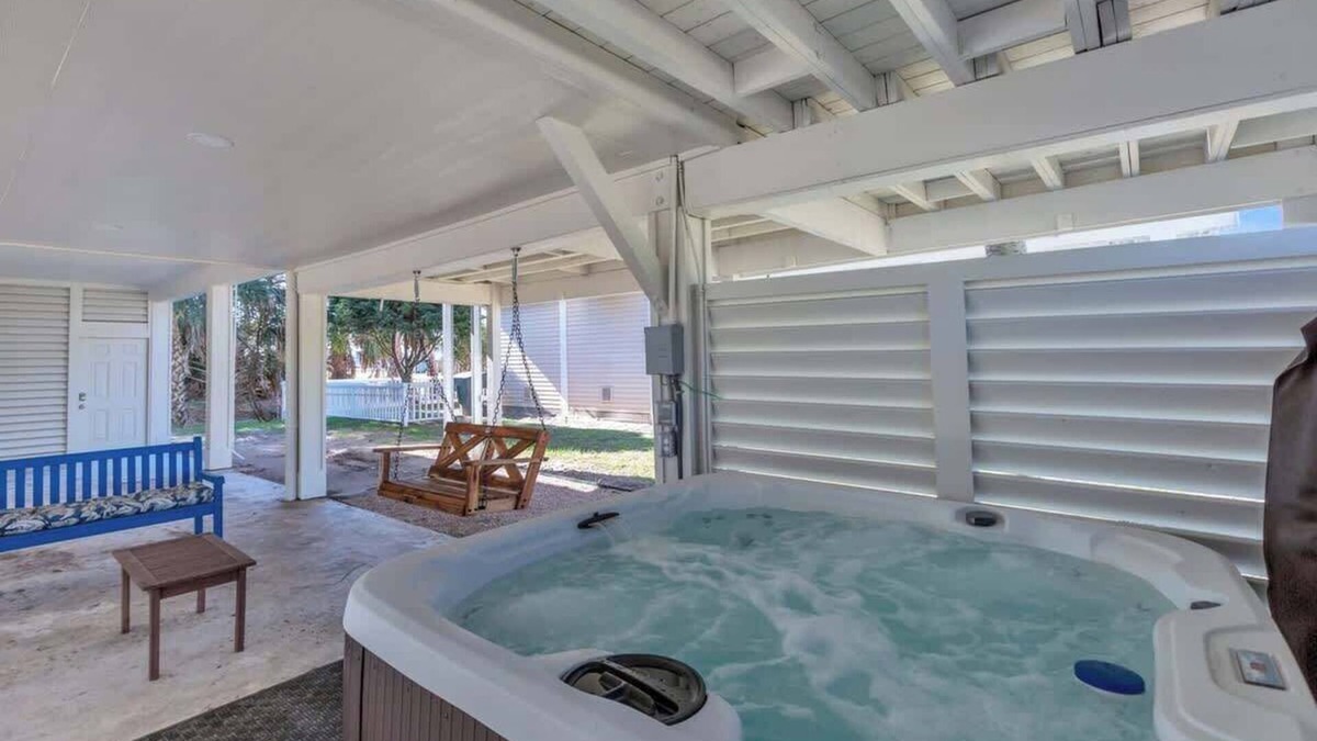 Pirates Beach House | Tequila Little Time in Pirates Beach-Hot Tub