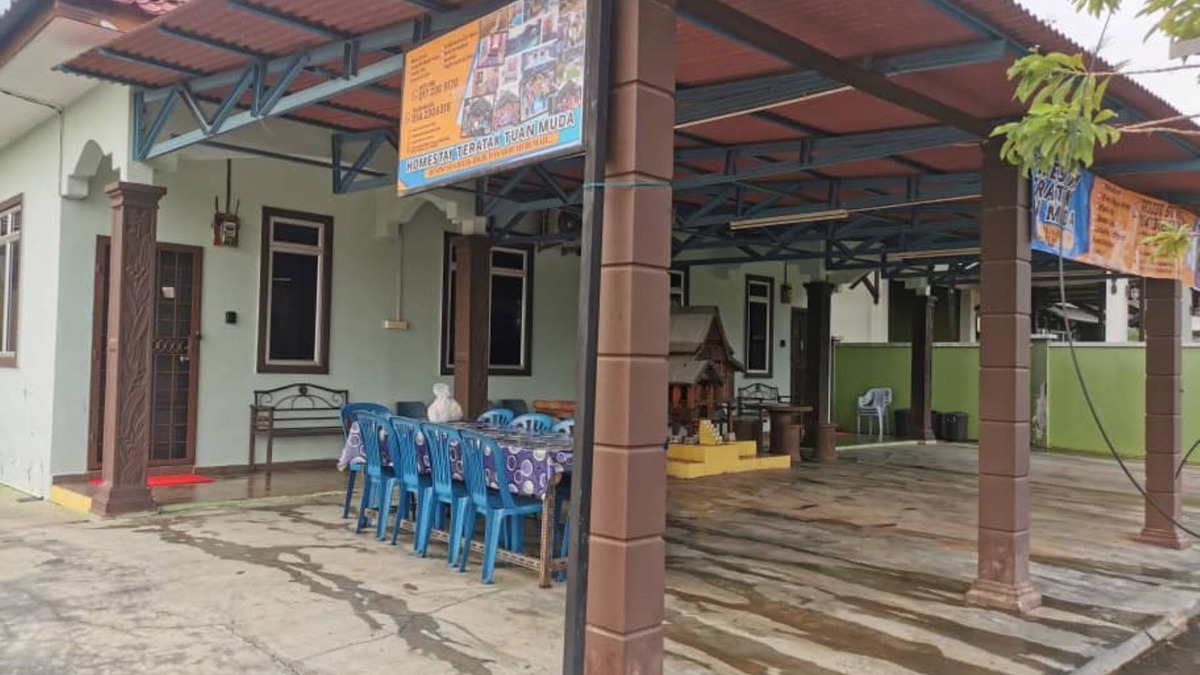 Ayer Molek House | Teratak Tuan Muda Homestay