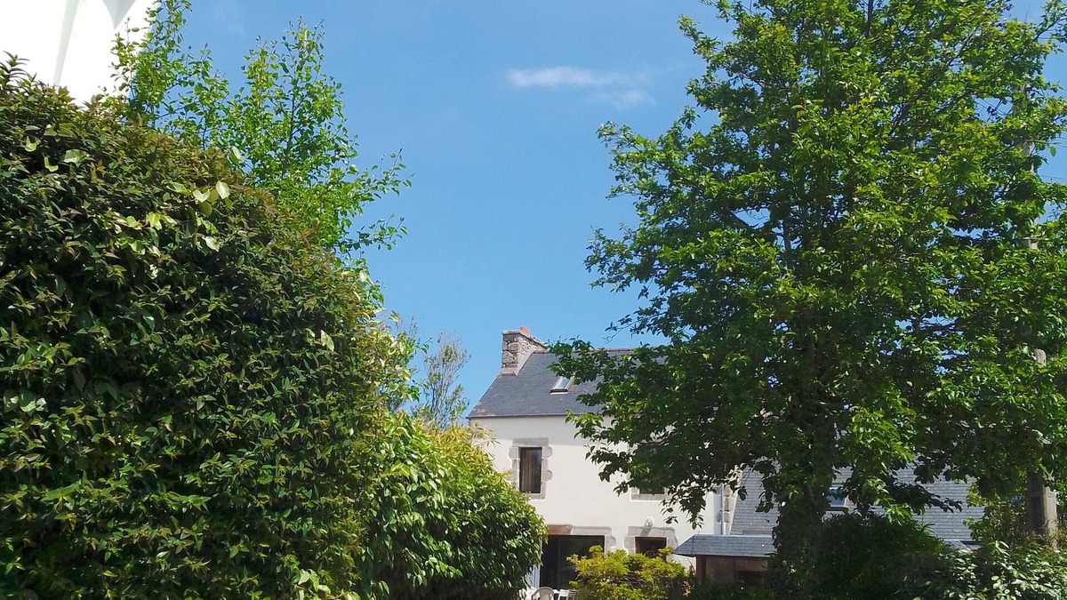 Plouneour-Trez House | Terraced house in Plounéour-Trez, 2 to 6 people, 1 km from the beaches