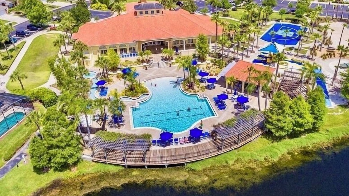 Lake Berkley House | Terra verde resort 4brs/3bth cozy Townhome