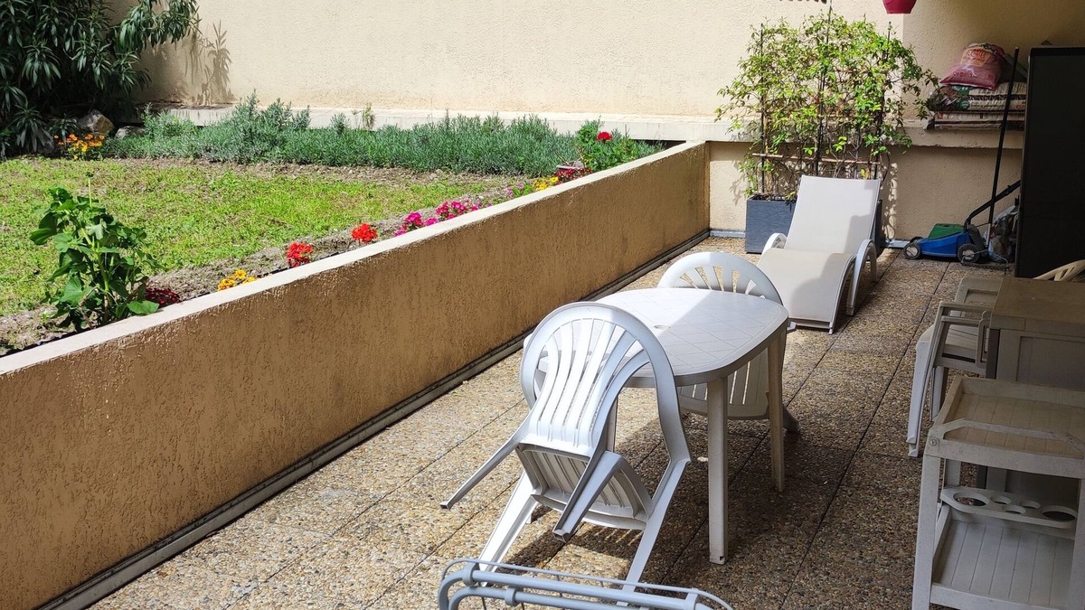 Saint-Sylvestre Apartment | Terrace apartment+ possibility of garage(2 to 3 people)