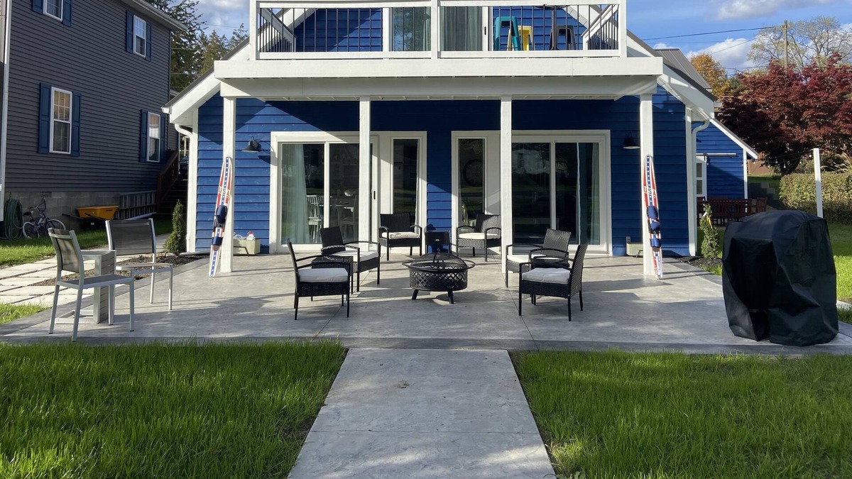 Millersport Cottage | Terrace Retreat on the Canal with boat dock. Max 6 people.