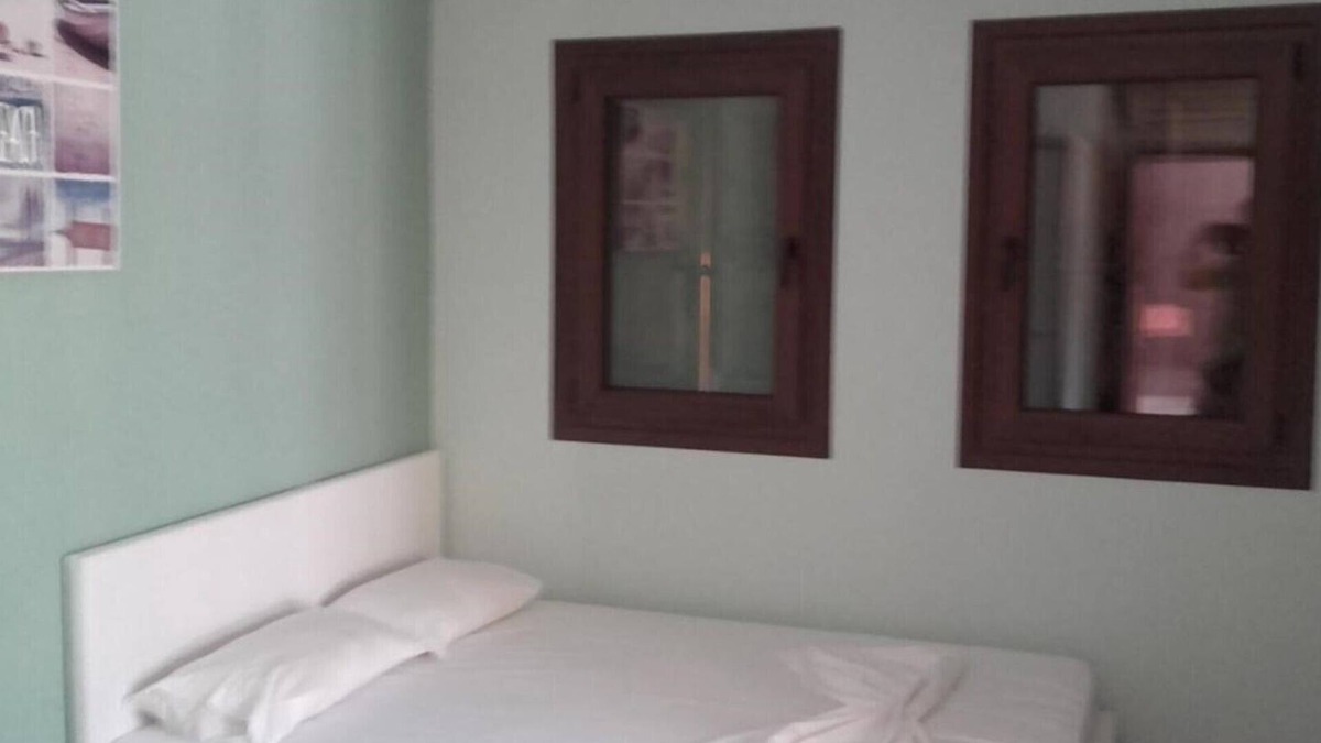 Kala Nera Apartment | Terracotta Room