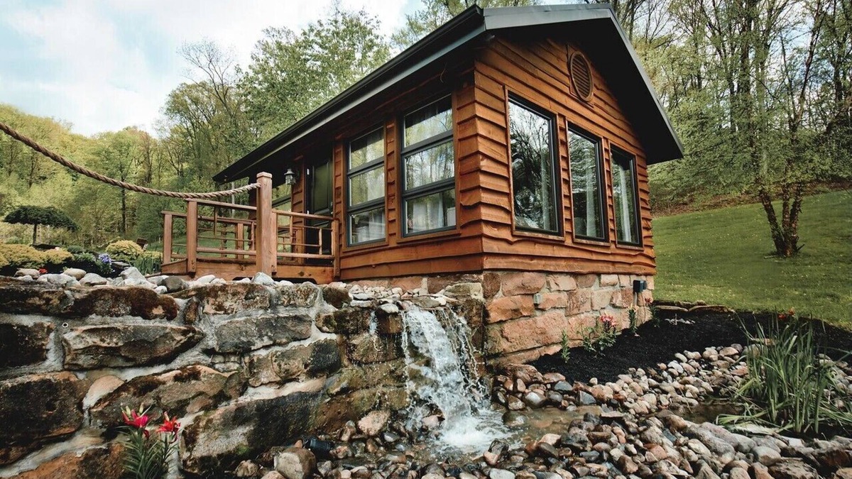 Rockbridge Cabin | Terrapin Hideaway's Pond Slider Studio Cabin, Hocking Hills Logan Laureville Rockbridge Studio Cabin.