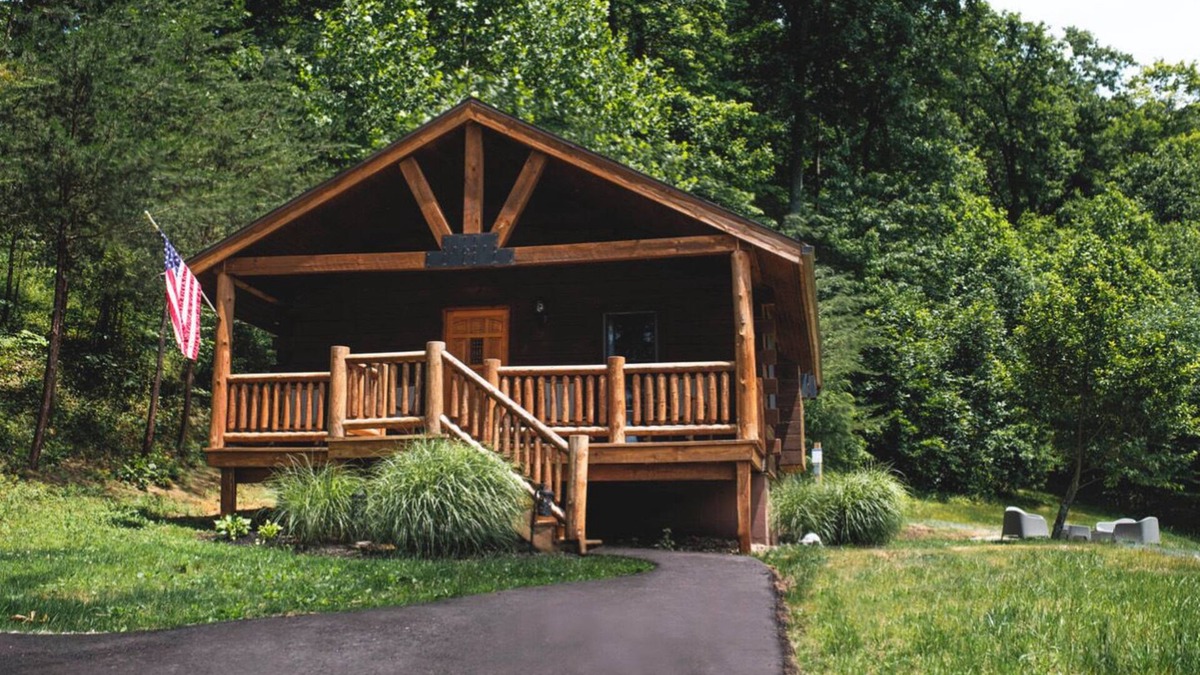 Rockbridge Cabin | Terrapin Hideaway's Honu Retreat 1 Bedroom Cabin, Hocking Hills Logan Laureville Rockbridge Sleeps 4.