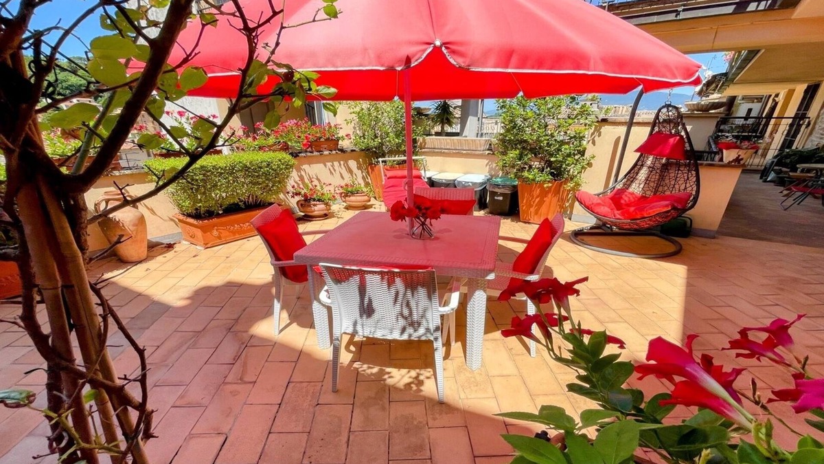 Spoleto Apartment | TERRAZZA BELLA/pedestrian Spoleto/ROME 1 HR