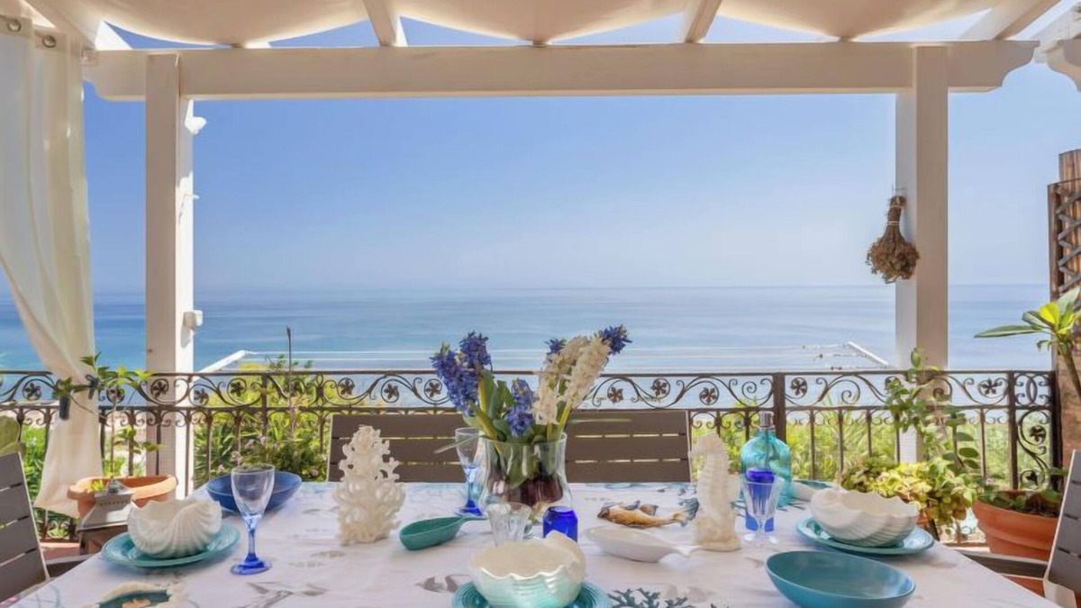 Porto Palo House | Terrazza del Sud by Interhome