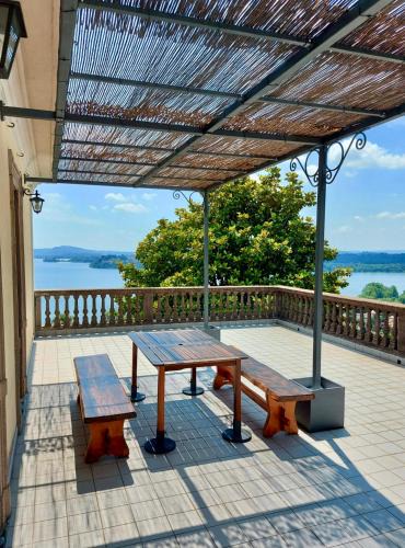 Gavirate Apartment | Terrazza Mirabella