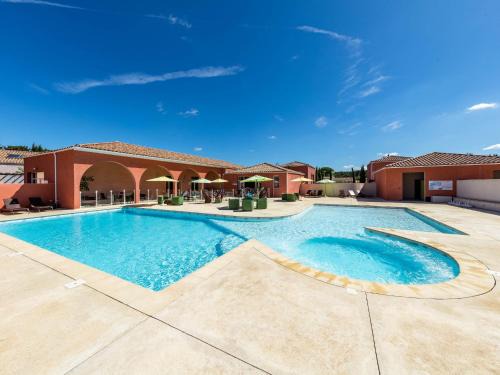 Saint-Christol Resort | Terres de France - Le Domaine de Bacchus