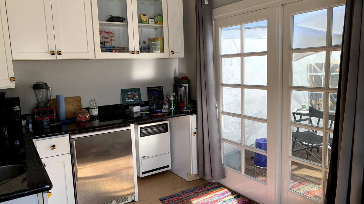 Downtown Berkeley Apartment | Terrific 1-bedroom private apartment in Berkeley, super sunny and close to all