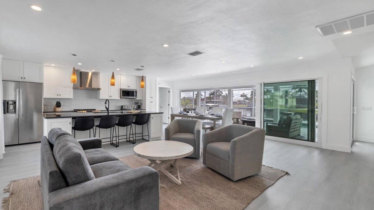 Charlotte Harbor House | 🥇 Terrific 3bd villa on canal with a private pool (CH895)