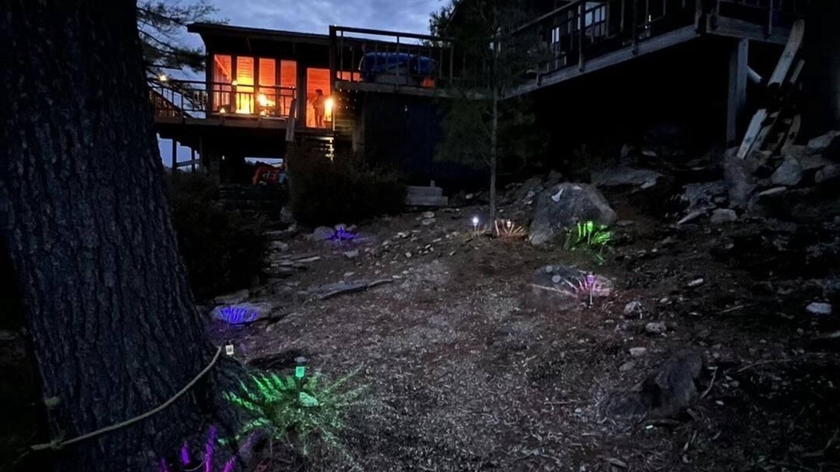 Georgian Bay Cottage | Terrific cottage at the lakeside, relax and cozy.