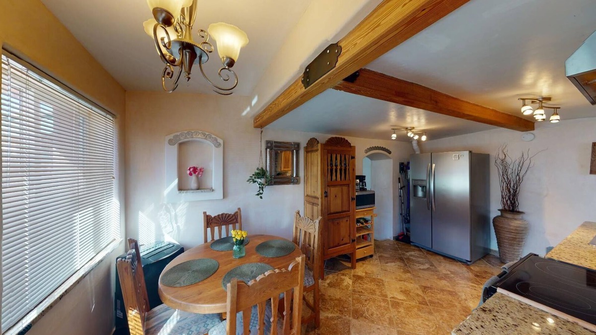 Tesuque House | Tesuque Gem - Cozy Casita Walkable to Tesuque Village Market & El Nido!