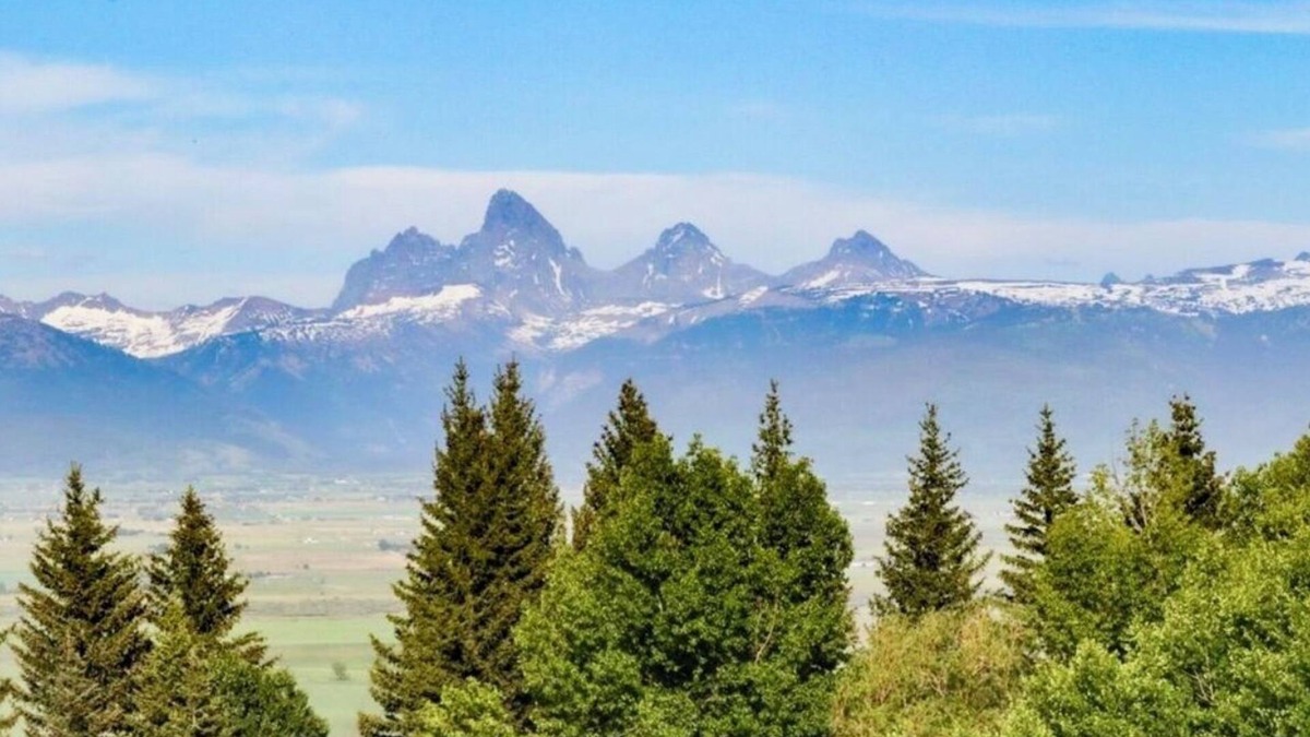 Tetonia Cabin | Teton Tranquility -unparalleled stunning views of the Tetons and Canyons.