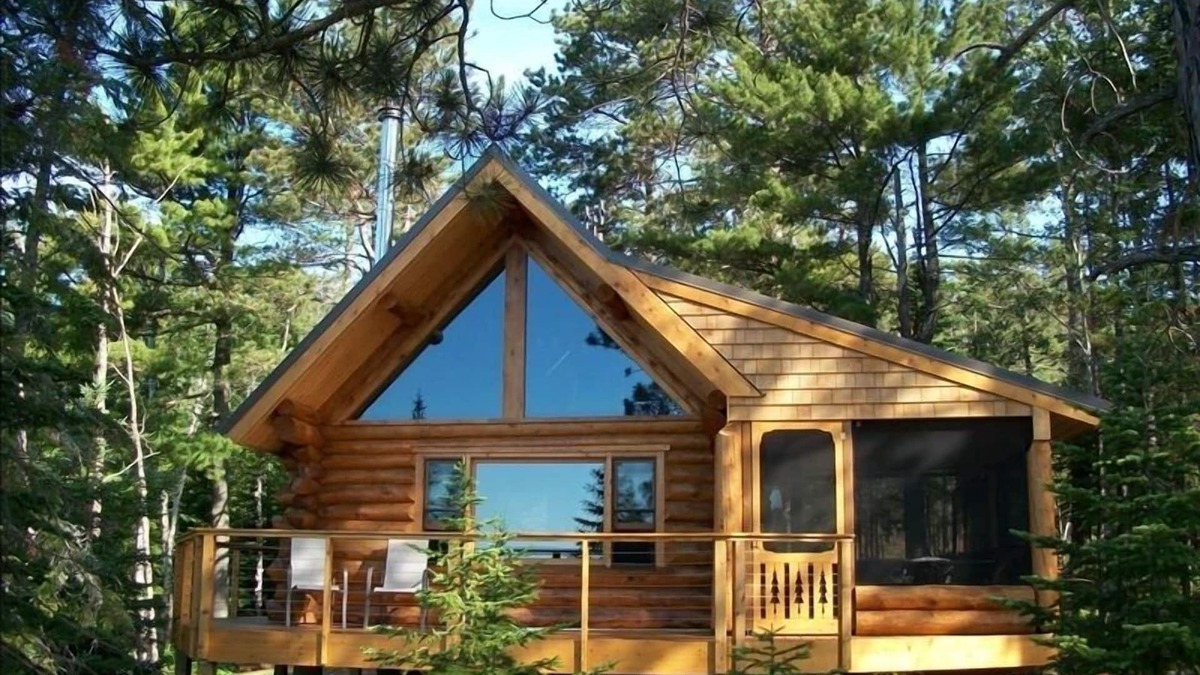 Silver Bay Cabin | Tettegouche Log Cabin Lake Superior views, Sauna, 4 state parks, snowshoe trails