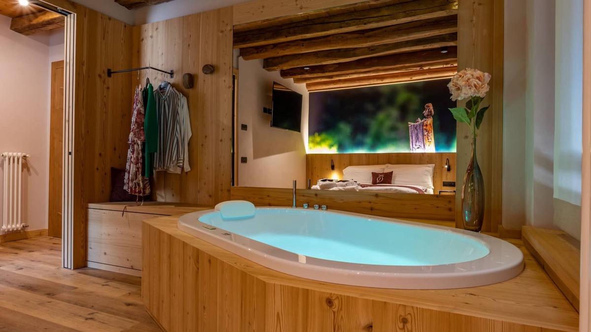 Chies d'Alpago Bed & Breakfast | TEVERONE SUITES & WELLNESS - Camera Civetta