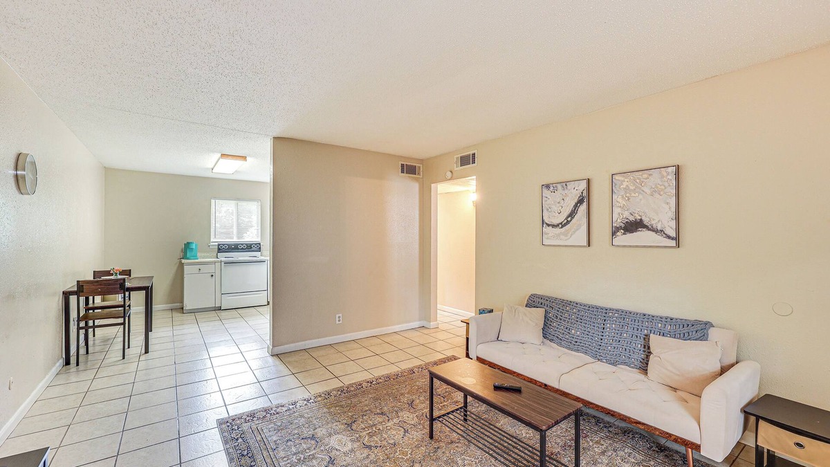 Texarkana Apartment | Texarkana Apartment < 1 Mi to Spring Lake Park!
