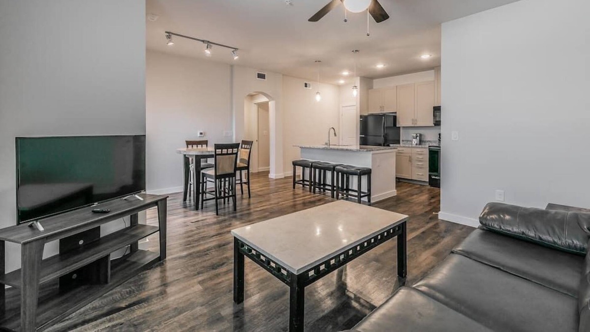 Elmo Apartment | Texas Corporate Housing Professional Apartment