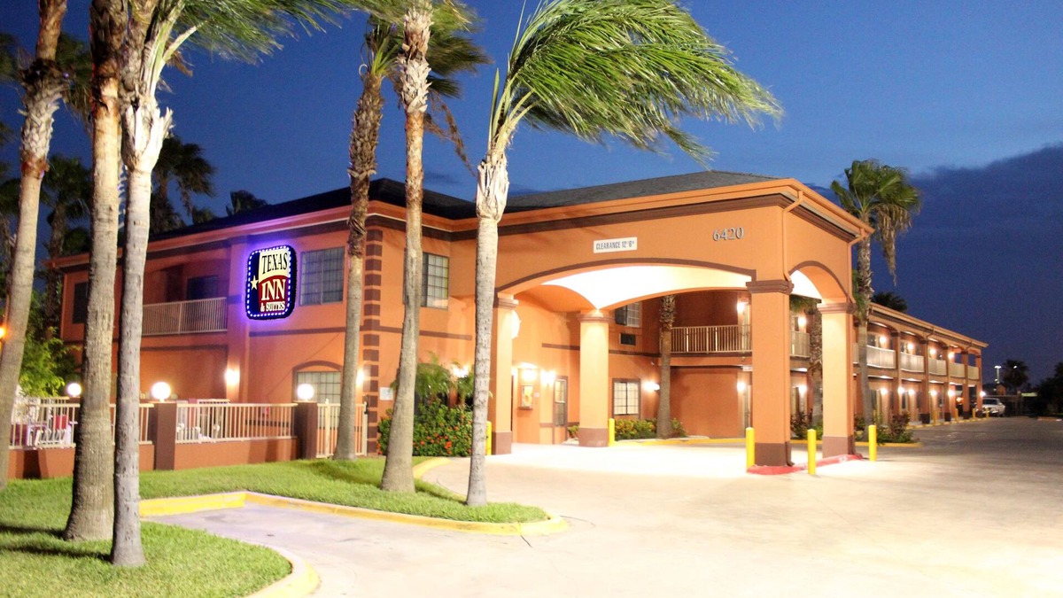 McAllen Hotel | Texas Inn and Suites McAllen at La Plaza Mall and Airport