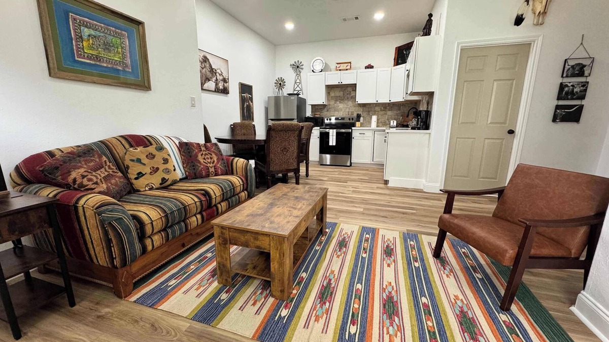 Nederland House | Texas Ranch 2BR 1BA S